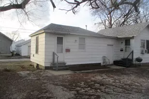 1517 Pine St, Ottawa, IL 61350 - Photo 1