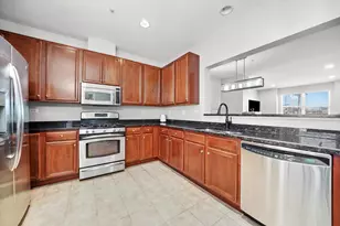 8318 Avalon Dr, Morton Grove, IL 60053 - Photo 7