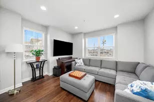 8318 Avalon Dr, Morton Grove, IL 60053 - Photo 3