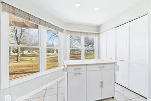 77 Willow Pkwy, Buffalo Grove, IL 60089 - Photo 11