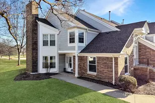 77 Willow Pkwy, Buffalo Grove, IL 60089 - Photo 1