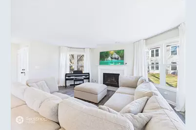 77 Willow Parkway, Buffalo Grove, IL 60089 - Photo 5