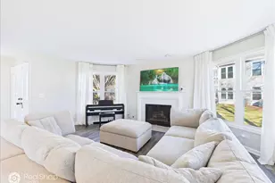 77 Willow Pkwy, Buffalo Grove, IL 60089 - Photo 5