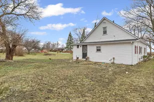 220 S Western Ave, Deland, IL 61839 - Photo 23