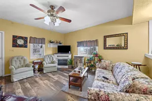 220 S Western Ave, Deland, IL 61839 - Photo 5