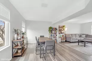 1327 E Fox Chase Dr, Round Lake Beach, IL 60073 - Photo 11