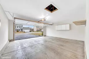 1327 E Fox Chase Dr, Round Lake Beach, IL 60073 - Photo 25