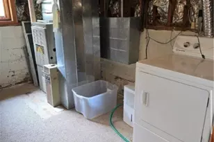 9 Orchard Dr, Charleston, IL 61920 - Photo 11