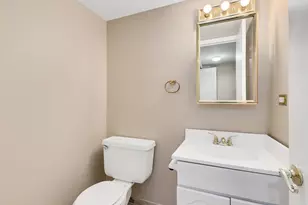 1955 Liberty Pl, Hoffman Estates, IL 60169 - Photo 11