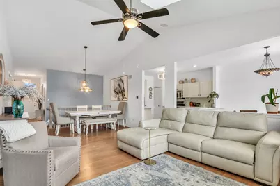 2054 Carillon Drive, Grayslake, IL 60030 - Photo 11