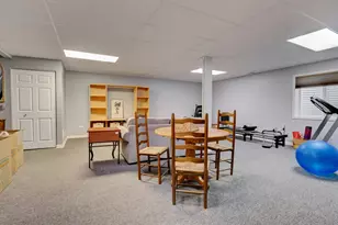 2054 Carillon Dr, Grayslake, IL 60030 - Photo 23