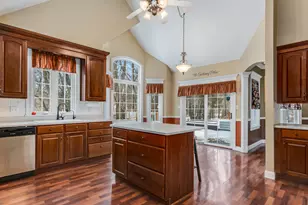 688 Fox Hollow, Dekalb, IL 60115 - Photo 11