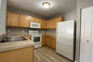 136 Bertram Dr, Yorkville, IL 60560 - Photo 5