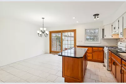 825 Country Club Drive #E, Libertyville, IL 60048 - Photo 5