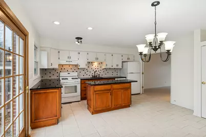 825 Country Club Drive #E, Libertyville, IL 60048 - Photo 7