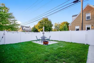 8001 N Elmore Street, Niles, IL 60714 - Photo 3