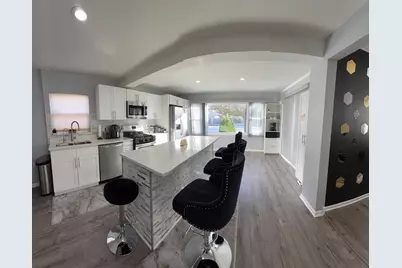 8001 N Elmore Street, Niles, IL 60714 - Photo 11