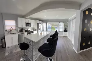 8001 N Elmore St, Niles, IL 60714 - Photo 11