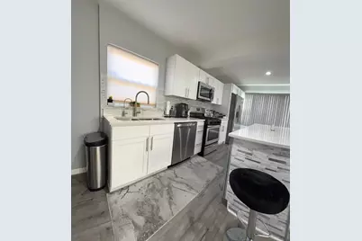 8001 N Elmore Street, Niles, IL 60714 - Photo 15