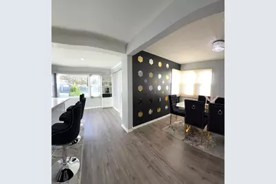 8001 N Elmore Street, Niles, IL 60714 - Photo 9