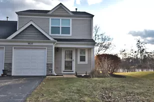 1625 College Green Dr, Elgin, IL 60123 - Photo 1