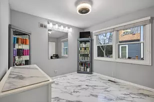 2010 N Oak Wood Dr, Arlington Heights, IL 60004 - Photo 19