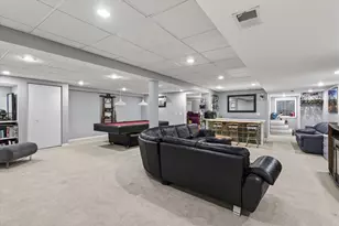 2010 N Oak Wood Dr, Arlington Heights, IL 60004 - Photo 21