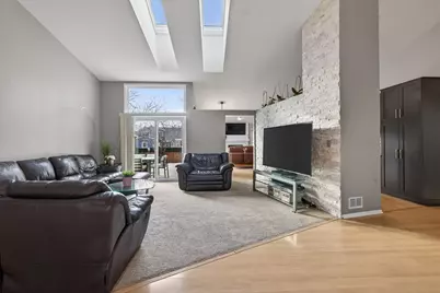 2010 N Oak Wood Drive, Arlington Heights, IL 60004 - Photo 7