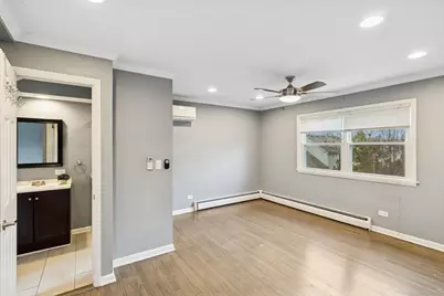 902 E Main Street, Barrington, IL 60010 - Photo 11