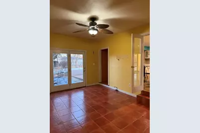 655 W Comstock Avenue, Elmhurst, IL 60126 - Photo 7