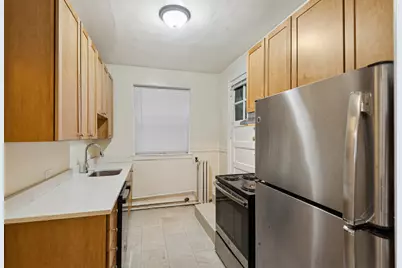 200 S Maple Avenue #G, Oak Park, IL 60302 - Photo 11