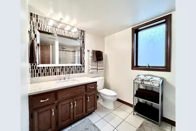 9218 S Albany Avenue, Evergreen Park, IL 60805 - Photo 17