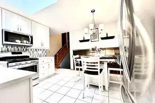 9218 S Albany Ave, Evergreen Park, IL 60805 - Photo 7