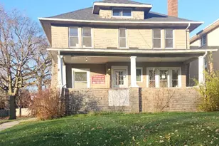 345 Augusta Ave, Dekalb, IL 60115 - Photo 1