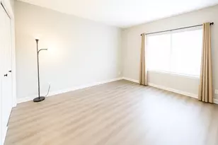 1037 Park Hill Cir, Aurora, IL 60502 - Photo 11