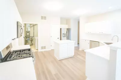 1037 Parkhill Circle #1037, Aurora, IL 60502 - Photo 3