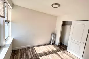 3933 N Clarendon Ave, Chicago, IL 60613 - Photo 9