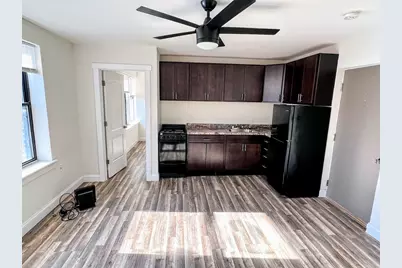 3933 N Clarendon Avenue #211, Chicago, IL 60613 - Photo 5