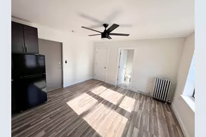 3933 N Clarendon Avenue #211, Chicago, IL 60613 - Photo 7