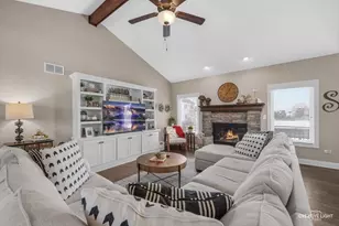 509 Marty Ln, Oswego, IL 60543 - Photo 5