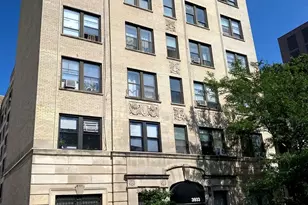 3933 N Clarendon Ave, Chicago, IL 60613 - Photo 1