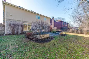 3926 Raintree Ln, Northbrook, IL 60062 - Photo 39