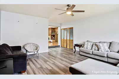 33639 N Greentree Road, Grayslake, IL 60030 - Photo 5