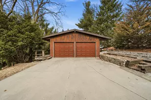 604 Hillandale Ct, Morrison, IL 61270 - Photo 9