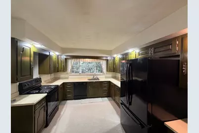 604 Hillandale Court, Morrison, IL 61270 - Photo 7