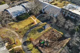 918 E Old Willow Rd, Prospect Heights, IL 60070 - Photo 29