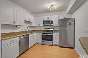 230 E Ontario St, Chicago, IL 60611 - Photo 5
