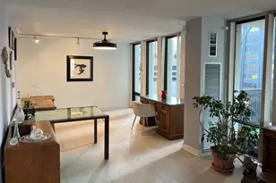 200 E Delaware Pl, Chicago, IL 60611 - Photo 9