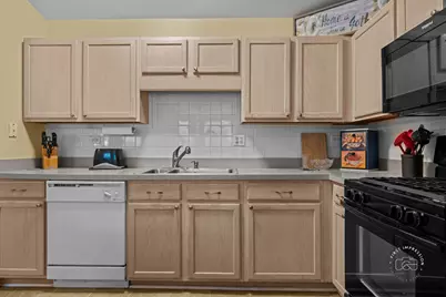 1202 Fox Hill Lane, North Aurora, IL 60542 - Photo 9