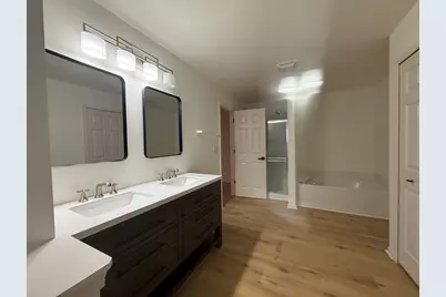 1015 Bayhill Lane, Shorewood, IL 60404 - Photo 9